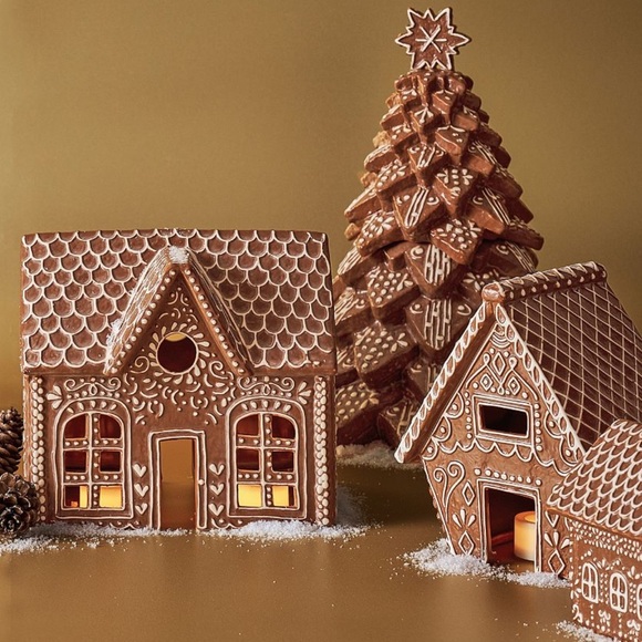 Pottery Barn Gingerbread House Stoneware New With Tag - Picture 4 of 16